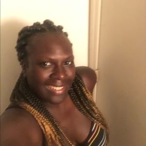 Meet your Posher, Angela